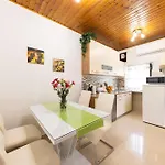 Vila Antique Garden