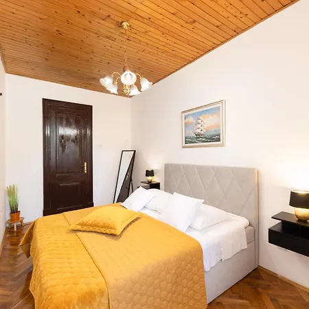 Villa Antique Garden *