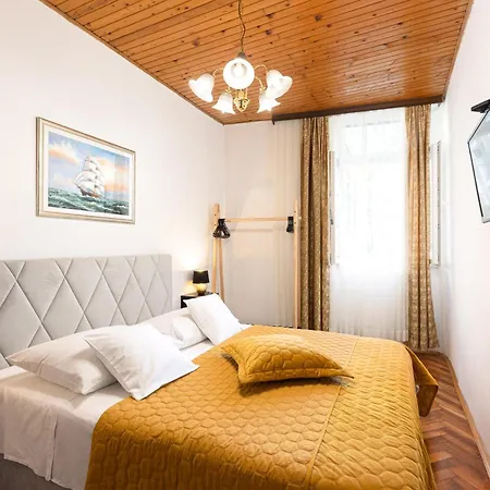 Antique Garden Villa Split