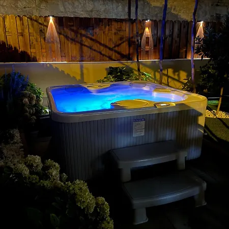 Antique Garden Villa