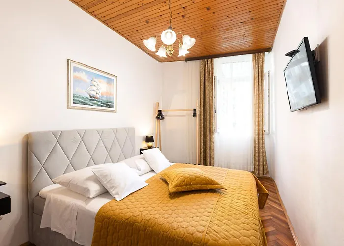 Antique Garden Villa Split