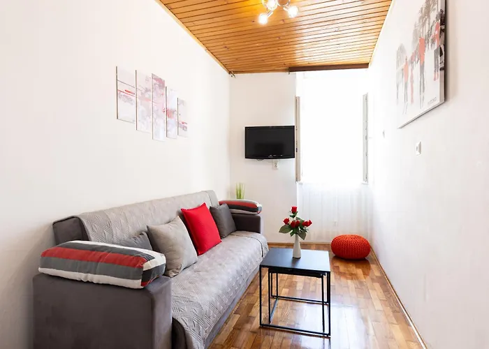 Antique Garden Villa